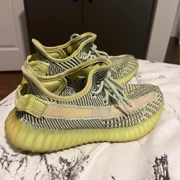 Yeezy - Picture 1 of 4